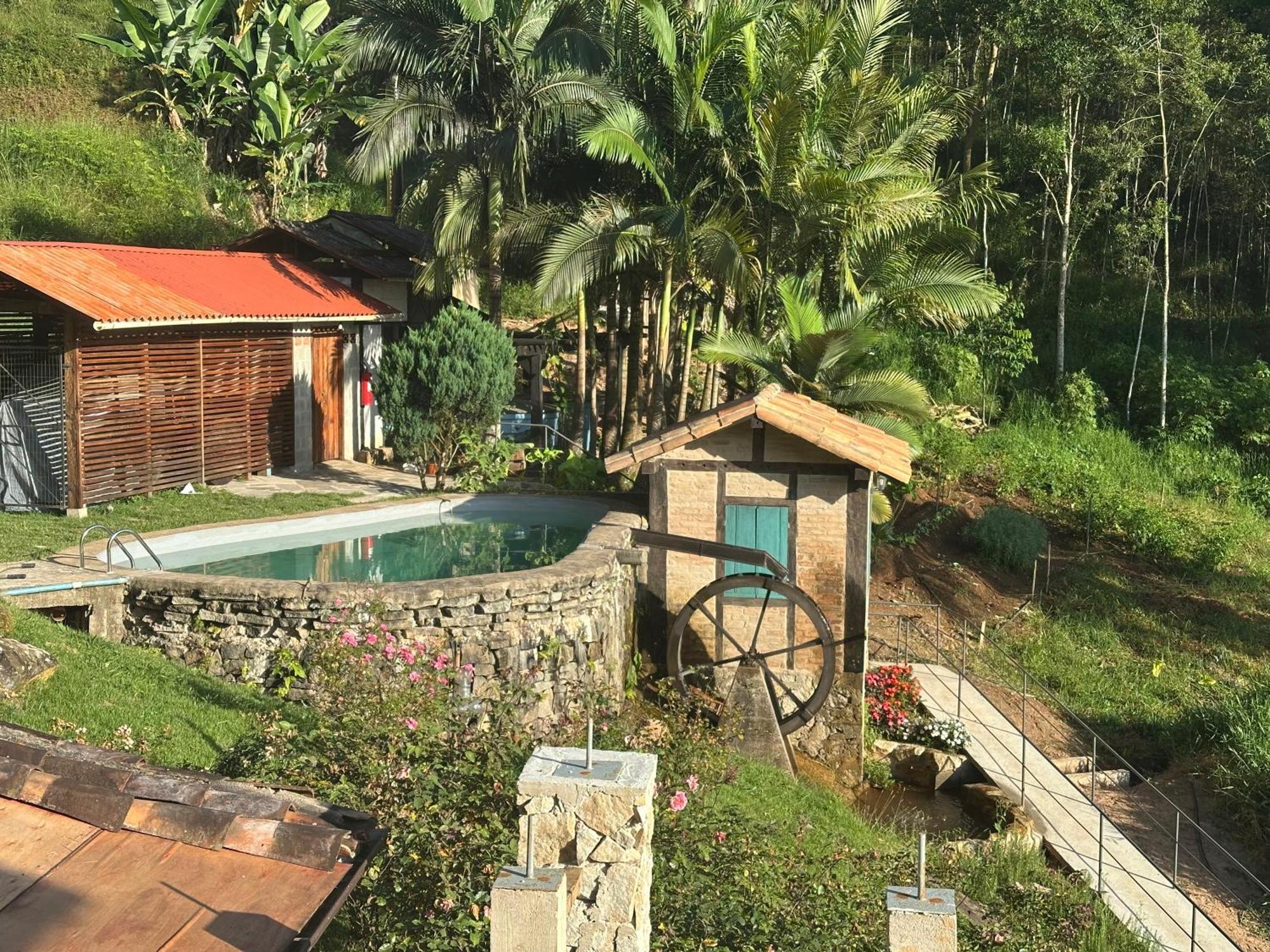 Hotel Pousada Da Cervejaria Altezza Via Olivari à Venda Nova do Imigrante Extérieur photo